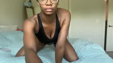 Serenity Bee   online show from April 4, 2:27 pm