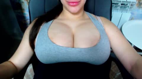 Snapshot of seu_cute chatting on February 12, 7:02 pm seu_cute online show from February 12, 7:02 pm