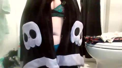 sexislitpuss69 online show from February 16, 4:32 pm