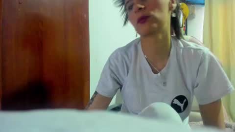 sexmilkdirty online show from July 14, 8:24 pm