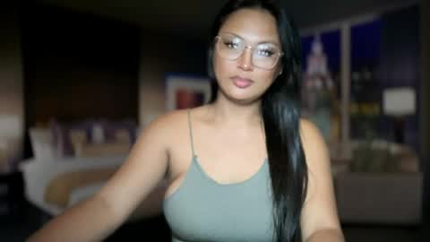 sexuallyattractive_mae online show from July 6, 10:20 am