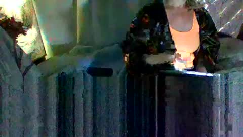 Snapshot of sexxxy9emini9 chatting on September 17, 9:40 am sexxxy9emini9 online show from September 17, 9:40 am