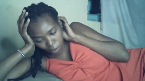 sexxy_curvy23 online show from July 7, 3:42 am