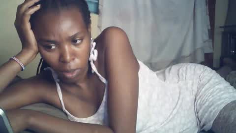 sexxy_curvy23 online show from July 9, 3:31 am