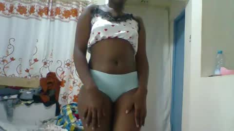 Snapshot of sexxy_kendrah chatting on October 16, 8:11 pm lorna online show from October 16, 8:11 pm