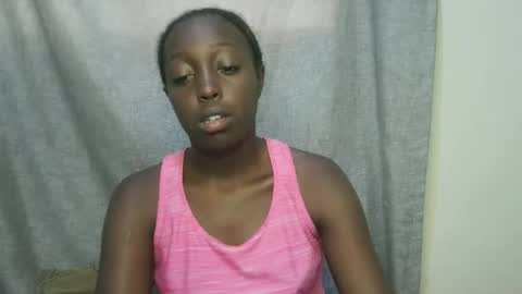 Snapshot of sexxy_kyla chatting on October 16, 7:33 am sexxy_kyla online show from October 16, 7:33 am