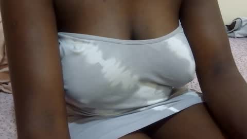 Snapshot of sexxy_maya1 chatting on October 6, 12:00 pm sexxy_maya1 online show from October 6, 12:00 pm