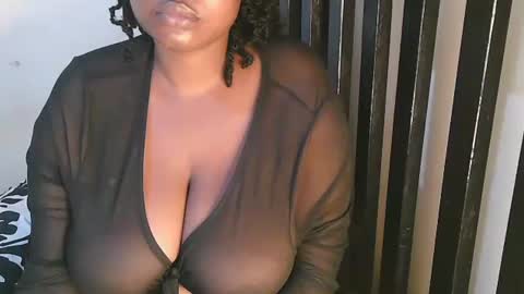 Snapshot of sexxy_mish chatting on September 19, 4:22 am sexxy_mish online show from September 19, 4:22 am
