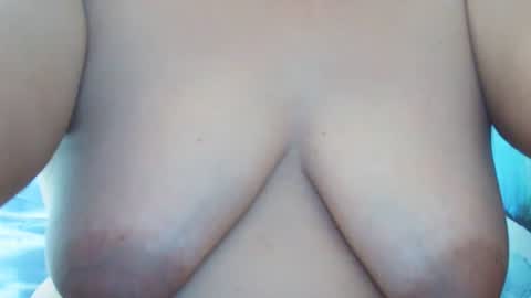 Snapshot of sexxyicee69 chatting on February 8, 2:47 am misslovely j online show from February 8, 2:47 am