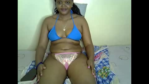 Snapshot of sexxyterry chatting on September 25, 2:05 pm Sexxyterrys online show from September 25, 2:05 pm