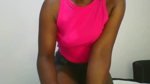Snapshot of sexy__lips chatting on January 12, 7:42 pm Tina online show from January 12, 7:42 pm