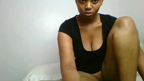 Snapshot of sexy__lips chatting on February 16, 9:26 am Tina online show from February 16, 9:26 am