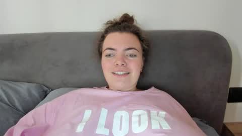 Snapshot of sexy__lizzy__ chatting on October 21, 11:14 am Hello dear. I will be glad to meet you. see you soon. online show from October 21, 11:14 am