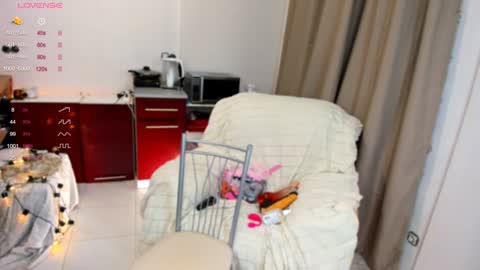 Alice online show from December 5, 6:22 pm