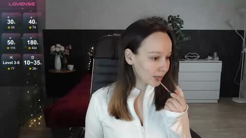 Alexia online show from September 17, 11:30 am