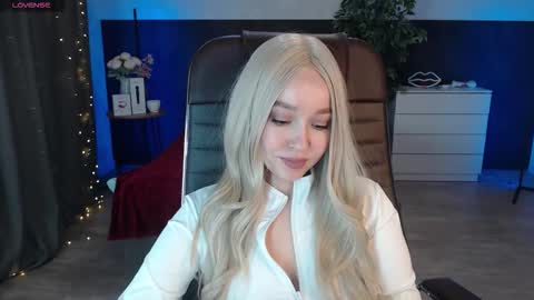 Alexia online show from October 5, 4:23 pm