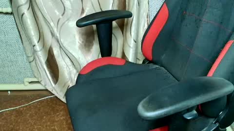 Jessica  Face only in pvt or in snapchat Dont ask more.... online show from April 14, 7:47 pm