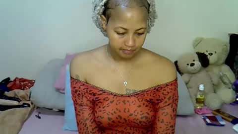 sexy_bubbie01 online show from May 22, 8:23 am
