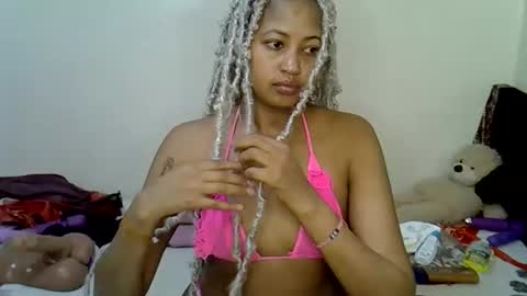 sexy_bubbie01 online show from May 15, 7:11 am