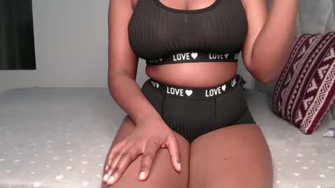 Snapshot of sexy_chocolata chatting on March 7, 8:45 am chocolata online show from March 7, 8:45 am