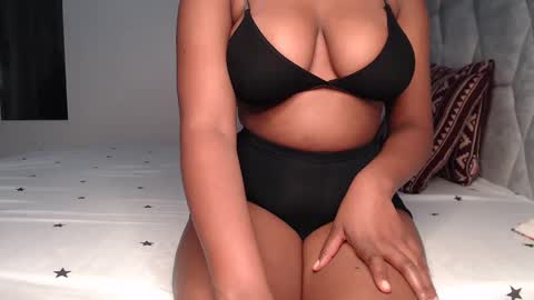 Snapshot of sexy_chocolata chatting on February 4, 12:40 am chocolata online show from February 4, 12:40 am