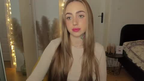 C o r a l i e online show from January 8, 3:27 pm