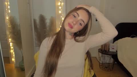 C o r a l i e online show from January 7, 3:04 pm