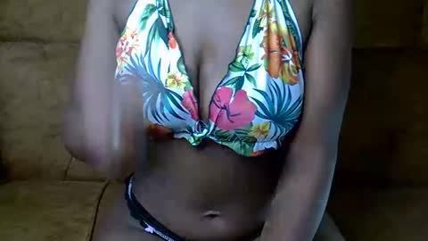 Ellahh online show from March 7, 2:18 am