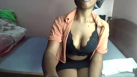 Ellahh online show from September 29, 10:31 am