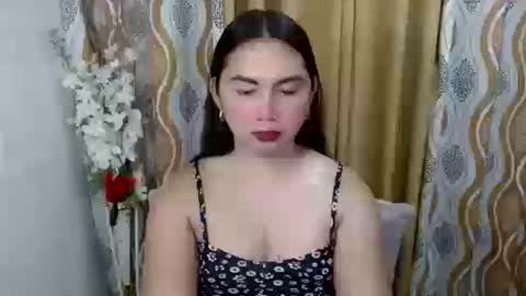 HANNAH online show from September 23, 1:31 pm