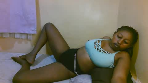 sexy_latasha online show from April 17, 12:57 am