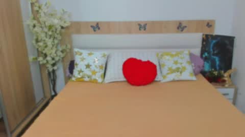 Lily online show from April 9, 3:42 am