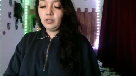 Snapshot of sexy_lolas chatting on January 25, 12:17 am sexy lolas online show from January 25, 12:17 am