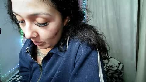 Snapshot of sexy_lolas chatting on October 14, 6:49 am sexy lolas online show from October 14, 6:49 am