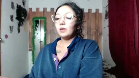 Snapshot of sexy_lolas chatting on January 7, 1:49 am sexy lolas online show from January 7, 1:49 am