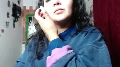 Snapshot of sexy_lolas chatting on January 3, 3:27 am sexy lolas online show from January 3, 3:27 am