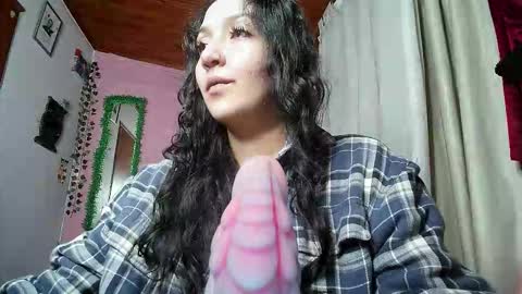 sexy lolas online show from December 21, 6:28 am