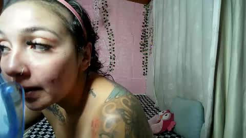 Snapshot of sexy_lolas chatting on October 5, 6:07 am sexy lolas online show from October 5, 6:07 am