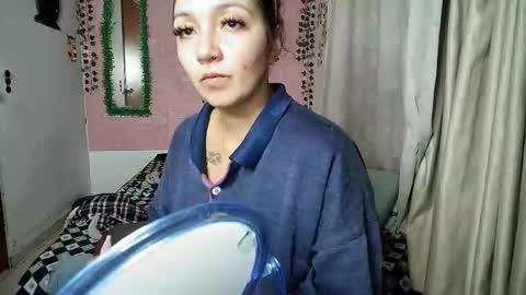 Snapshot of sexy_lolas chatting on October 2, 3:44 am sexy lolas online show from October 2, 3:44 am