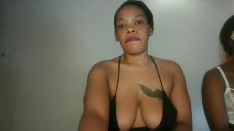 sexy_lyna online show from July 23, 3:15 am