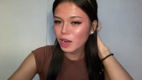 Nicole online show from July 28, 2:13 pm