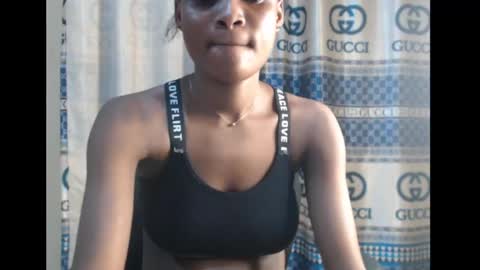 Debby online show from December 18, 12:32 am