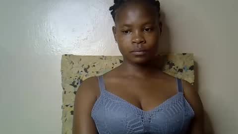 Molyne online show from April 18, 11:15 pm