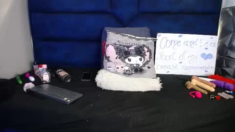 karoline online show from June 12, 5:26 am