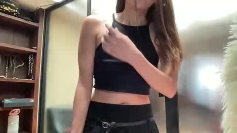 Snapshot of sexyaliceskay chatting on September 24, 4:39 pm Alice Skay online show from September 24, 4:39 pm