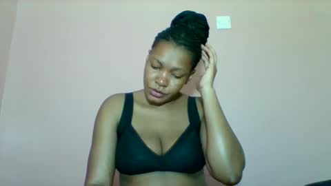 Snapshot of sexyapple2002 chatting on October 11, 8:00 pm sexyapple2002 online show from October 11, 8:00 pm