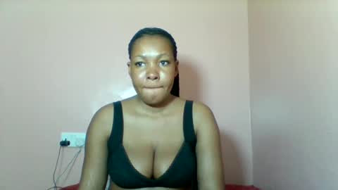 Snapshot of sexyapple2002 chatting on September 28, 8:19 am sexyapple2002 online show from September 28, 8:19 am