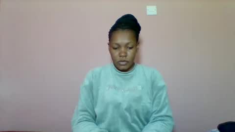 Snapshot of sexyapple2002 chatting on October 1, 9:36 am sexyapple2002 online show from October 1, 9:36 am