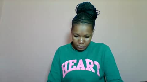Snapshot of sexyapple2002 chatting on September 26, 8:01 am sexyapple2002 online show from September 26, 8:01 am