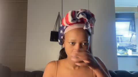 sexyasszeeee online show from March 16, 8:51 am